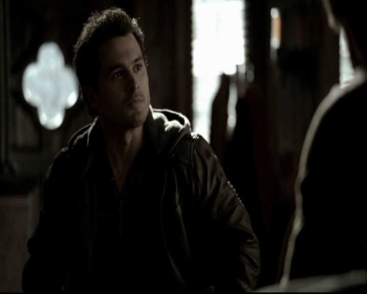 VampireDiariesWorld-dot-org_5x19ManOnFire0489.jpg