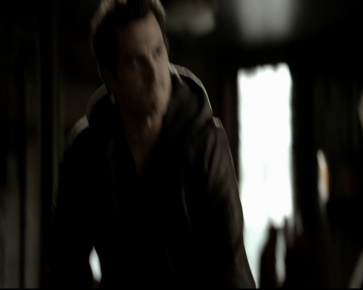 VampireDiariesWorld-dot-org_5x19ManOnFire0490.jpg