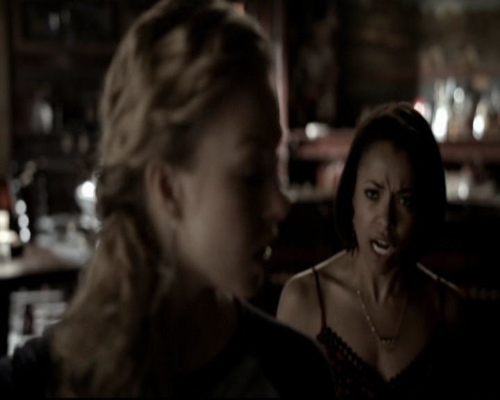 VampireDiariesWorld-dot-org_5x19ManOnFire0501.jpg