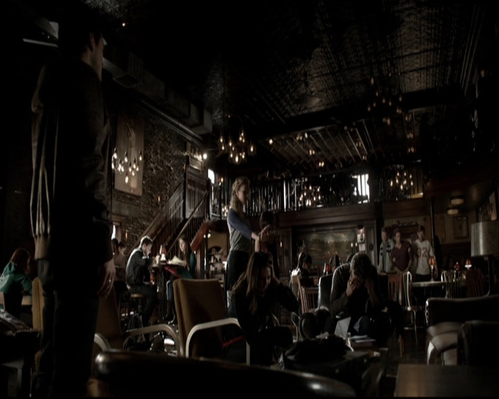 VampireDiariesWorld-dot-org_5x19ManOnFire0508.jpg