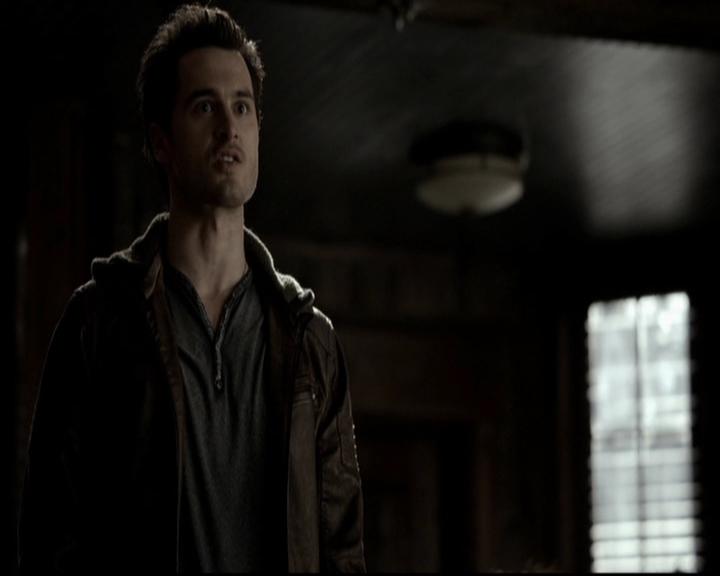 VampireDiariesWorld-dot-org_5x19ManOnFire0509.jpg