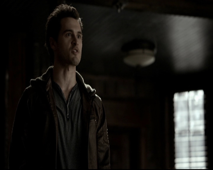 VampireDiariesWorld-dot-org_5x19ManOnFire0510.jpg