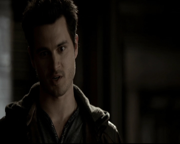 VampireDiariesWorld-dot-org_5x19ManOnFire0518.jpg