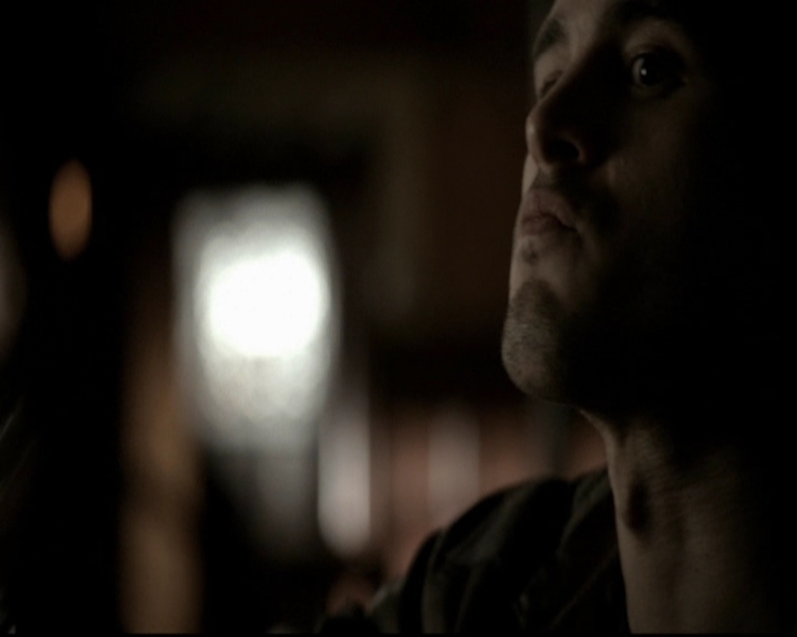 VampireDiariesWorld-dot-org_5x19ManOnFire0525.jpg