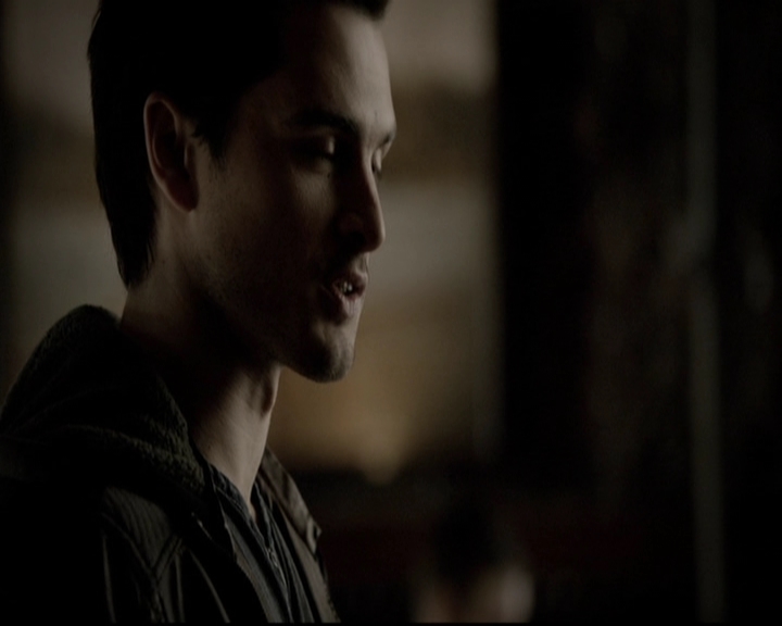 VampireDiariesWorld-dot-org_5x19ManOnFire0601.jpg