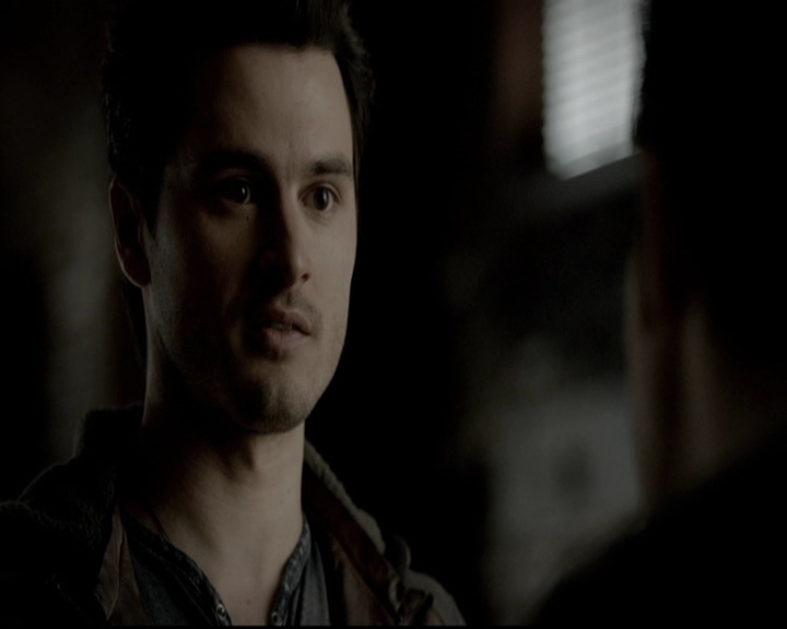 VampireDiariesWorld-dot-org_5x19ManOnFire0613.jpg