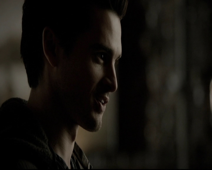 VampireDiariesWorld-dot-org_5x19ManOnFire0625.jpg