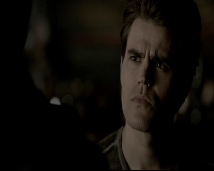 VampireDiariesWorld-dot-org_5x19ManOnFire0627.jpg