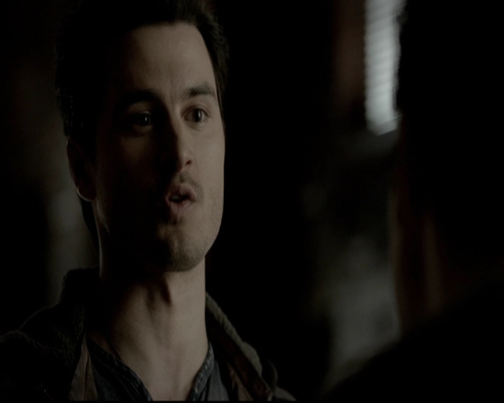 VampireDiariesWorld-dot-org_5x19ManOnFire0630.jpg