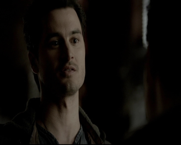 VampireDiariesWorld-dot-org_5x19ManOnFire0631.jpg