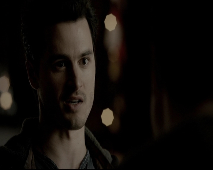 VampireDiariesWorld-dot-org_5x19ManOnFire0634.jpg