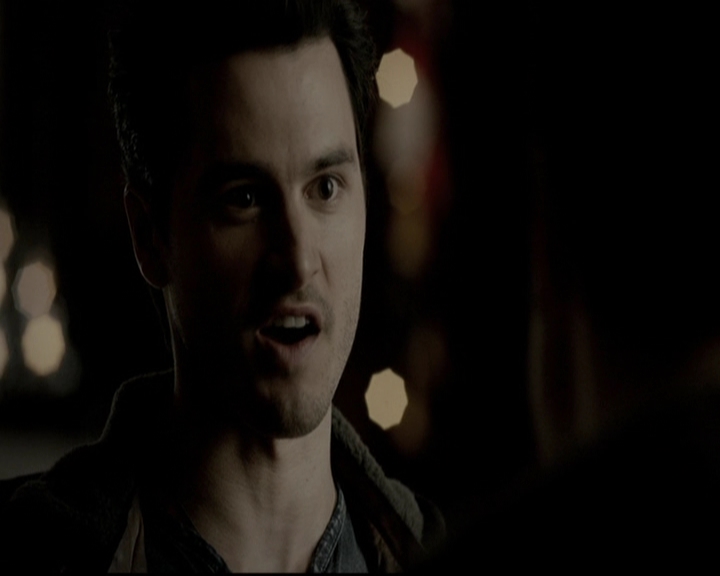 VampireDiariesWorld-dot-org_5x19ManOnFire0636.jpg