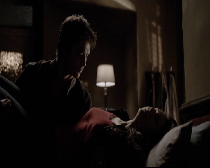 VampireDiariesWorld-dot-org_5x19ManOnFire1830.jpg