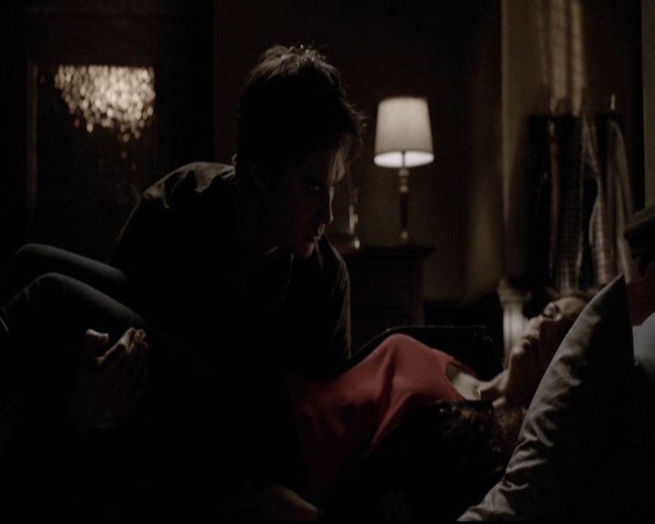 VampireDiariesWorld-dot-org_5x19ManOnFire1831.jpg