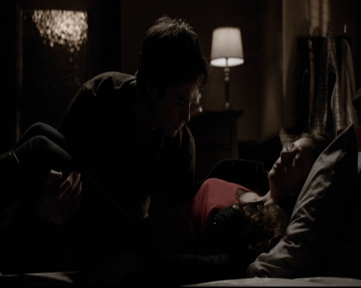 VampireDiariesWorld-dot-org_5x19ManOnFire1832.jpg