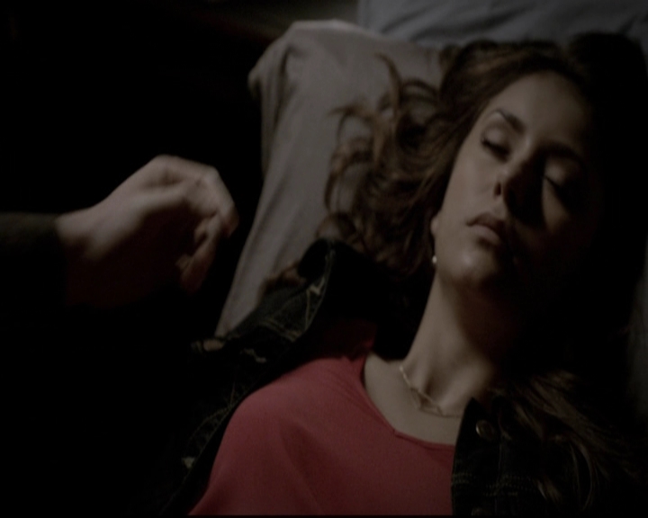 VampireDiariesWorld-dot-org_5x19ManOnFire1844.jpg