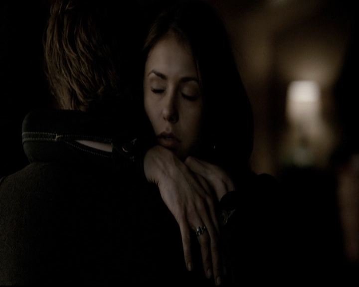 VampireDiariesWorld-dot-org_5x19ManOnFire1869.jpg