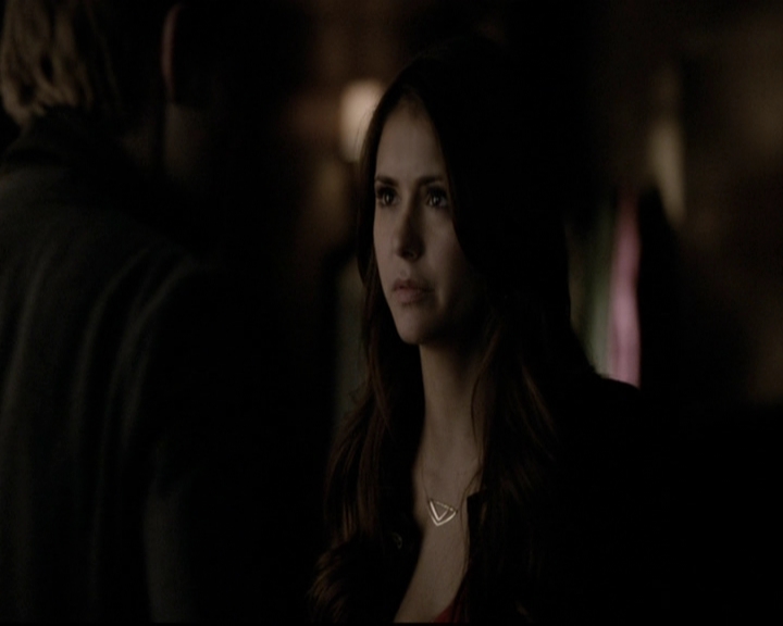 VampireDiariesWorld-dot-org_5x19ManOnFire1874.jpg