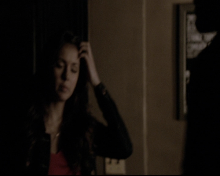 VampireDiariesWorld-dot-org_5x19ManOnFire1878.jpg