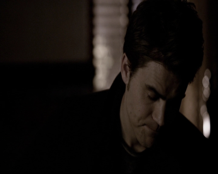 VampireDiariesWorld-dot-org_5x19ManOnFire1893.jpg