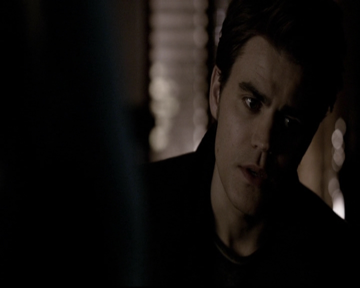 VampireDiariesWorld-dot-org_5x19ManOnFire1895.jpg