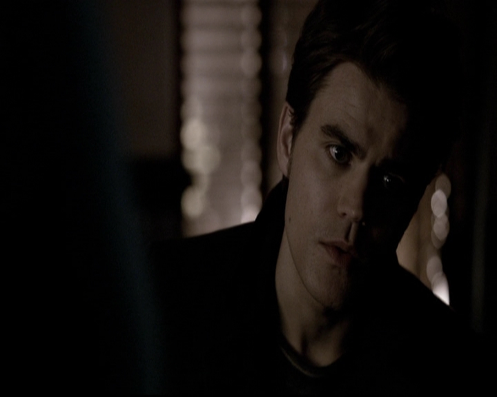 VampireDiariesWorld-dot-org_5x19ManOnFire1896.jpg