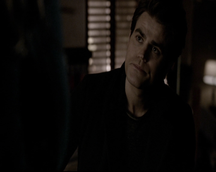 VampireDiariesWorld-dot-org_5x19ManOnFire1898.jpg