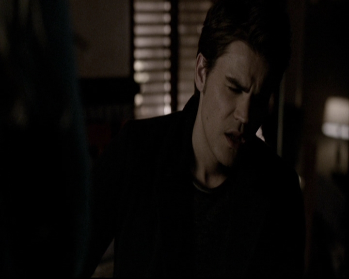 VampireDiariesWorld-dot-org_5x19ManOnFire1901.jpg