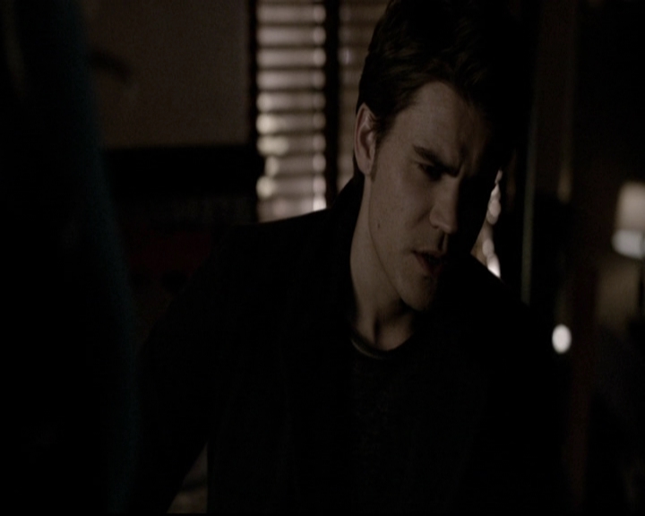 VampireDiariesWorld-dot-org_5x19ManOnFire1902.jpg