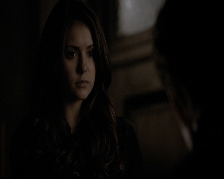 VampireDiariesWorld-dot-org_5x19ManOnFire1905.jpg