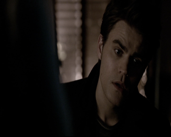 VampireDiariesWorld-dot-org_5x19ManOnFire1907.jpg