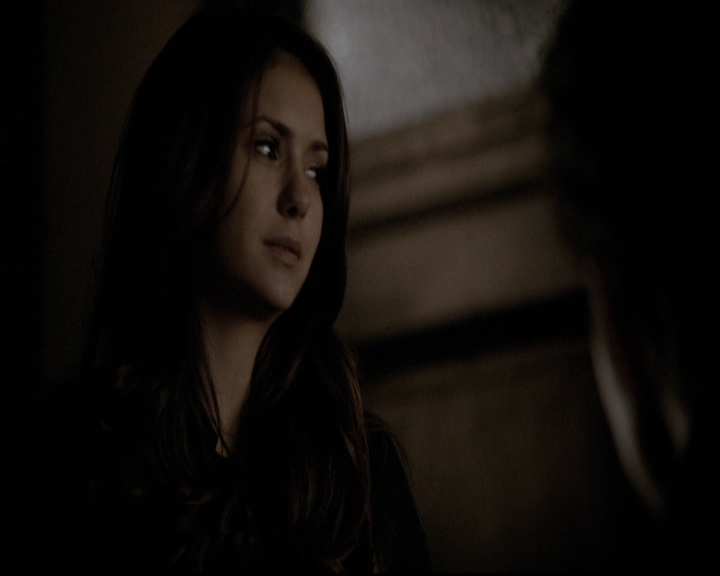 VampireDiariesWorld-dot-org_5x19ManOnFire1910.jpg