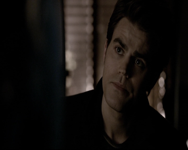 VampireDiariesWorld-dot-org_5x19ManOnFire1915.jpg