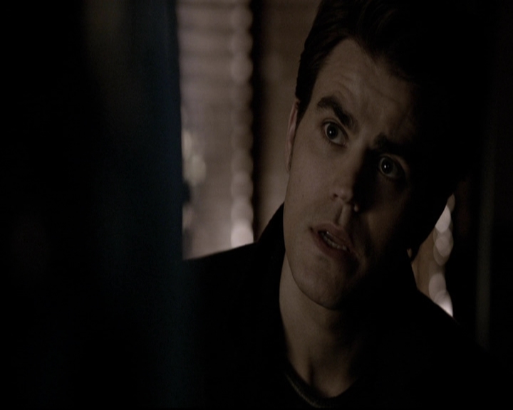 VampireDiariesWorld-dot-org_5x19ManOnFire1917.jpg