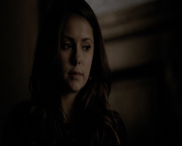 VampireDiariesWorld-dot-org_5x19ManOnFire1924.jpg