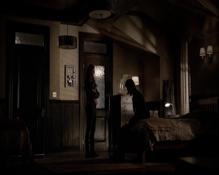 VampireDiariesWorld-dot-org_5x19ManOnFire1928.jpg