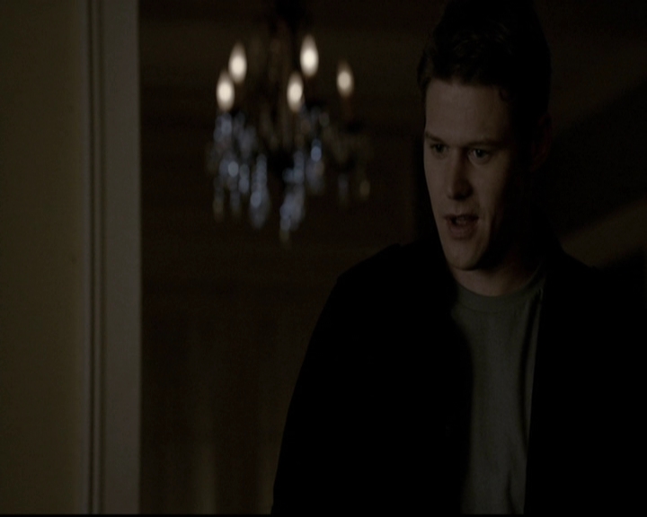 VampireDiariesWorld-dot-org_5x19ManOnFire1936.jpg