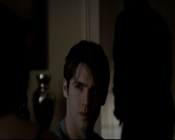 VampireDiariesWorld-dot-org_5x19ManOnFire1945.jpg