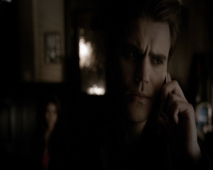 VampireDiariesWorld-dot-org_5x19ManOnFire1986.jpg