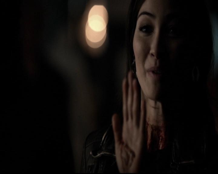 VampireDiariesWorld-dot-org_5x19ManOnFire2043.jpg