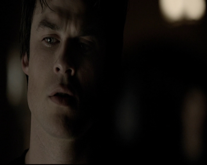 VampireDiariesWorld-dot-org_5x19ManOnFire2109.jpg