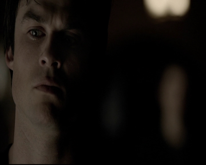 VampireDiariesWorld-dot-org_5x19ManOnFire2112.jpg