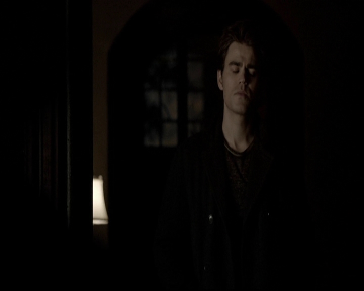 VampireDiariesWorld-dot-org_5x19ManOnFire2117.jpg