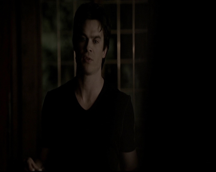 VampireDiariesWorld-dot-org_5x19ManOnFire2120.jpg