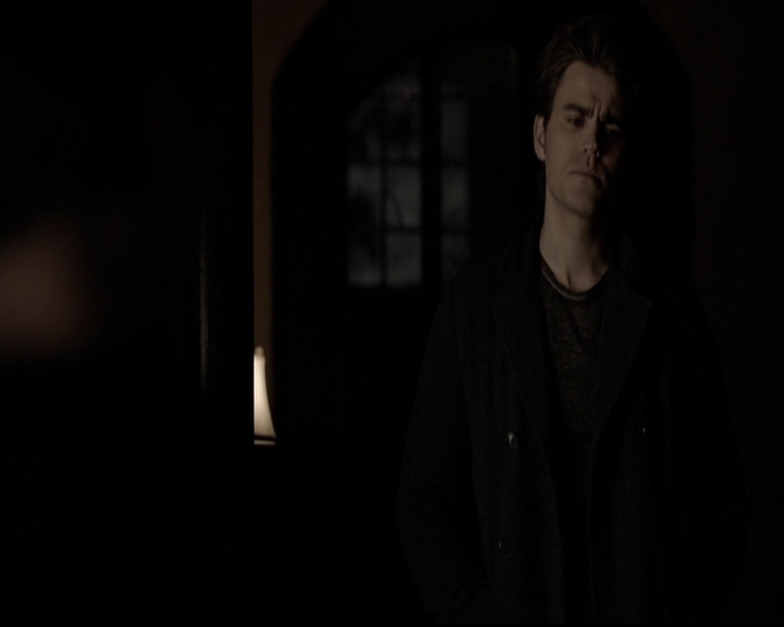 VampireDiariesWorld-dot-org_5x19ManOnFire2123.jpg