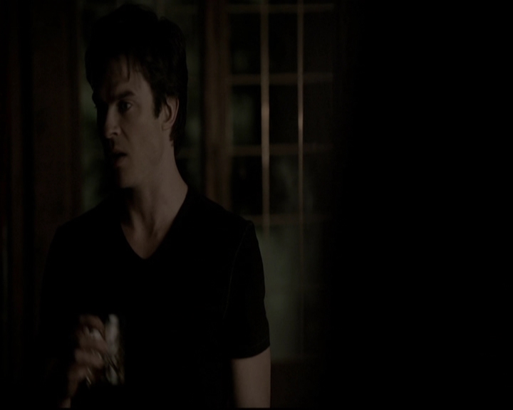 VampireDiariesWorld-dot-org_5x19ManOnFire2124.jpg