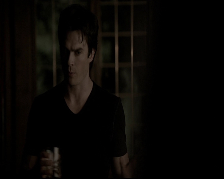 VampireDiariesWorld-dot-org_5x19ManOnFire2126.jpg