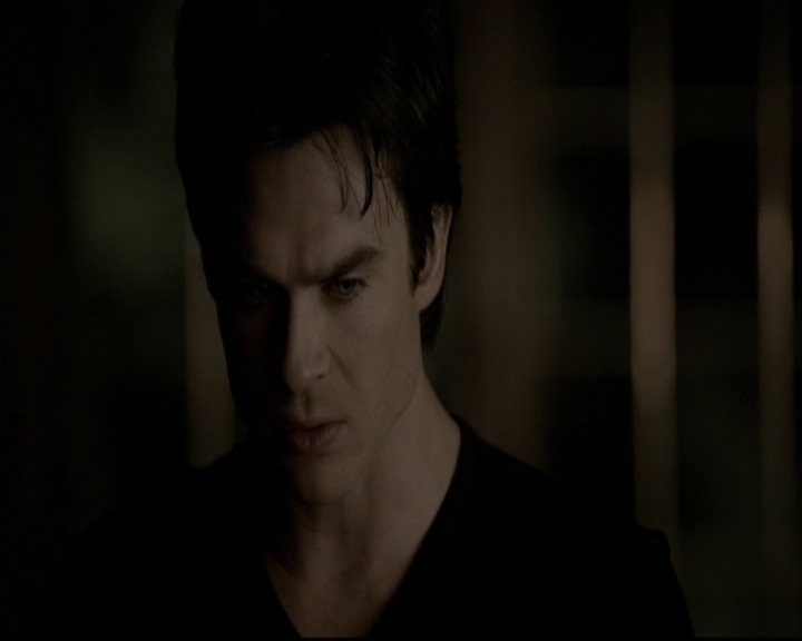 VampireDiariesWorld-dot-org_5x19ManOnFire2133.jpg