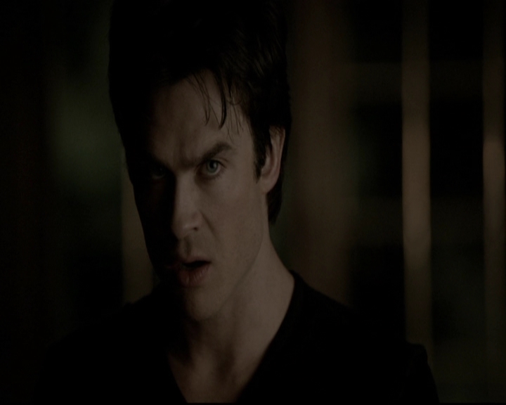 VampireDiariesWorld-dot-org_5x19ManOnFire2135.jpg