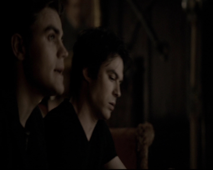 VampireDiariesWorld-dot-org_5x19ManOnFire2155.jpg